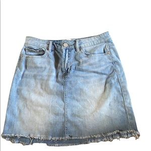 Indigo Rein Light Wash Raw Edge Skirt Size 5 Denim Jean